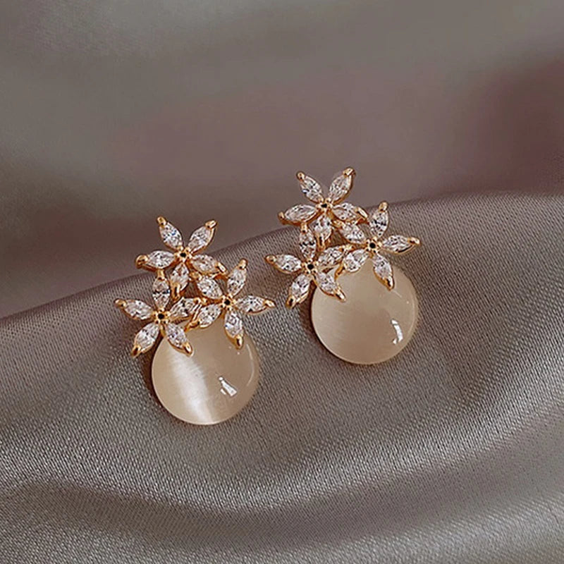 Exquisite Flower Zircon Stud Earrings